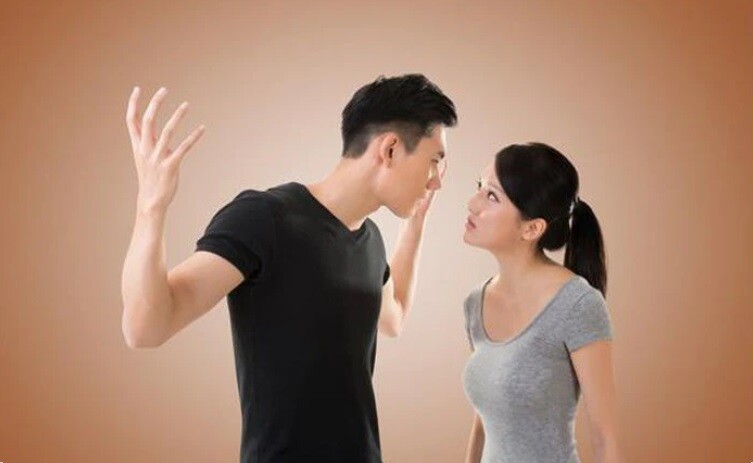 Gửi chồng cũ ảnh chồng mới, anh ấy nhắn lại một câu khiến tôi vội vàng hủy hôn - 2
