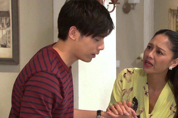 Tôi đòi mẹ cho tiền mua xe hơi mới chịu đi làm, bố dượng run rẩy đưa ra chiếc túi bạc màu - 2