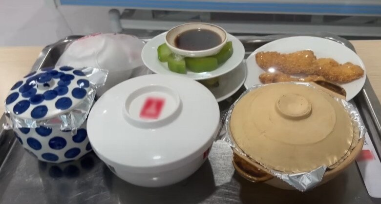 Vợ kém 26 tuổi của Tiết Cương và hành trình đi đẻ: Từ nhập viện khẩn cấp đến lộ diện tươi tắn sau sinh - 3