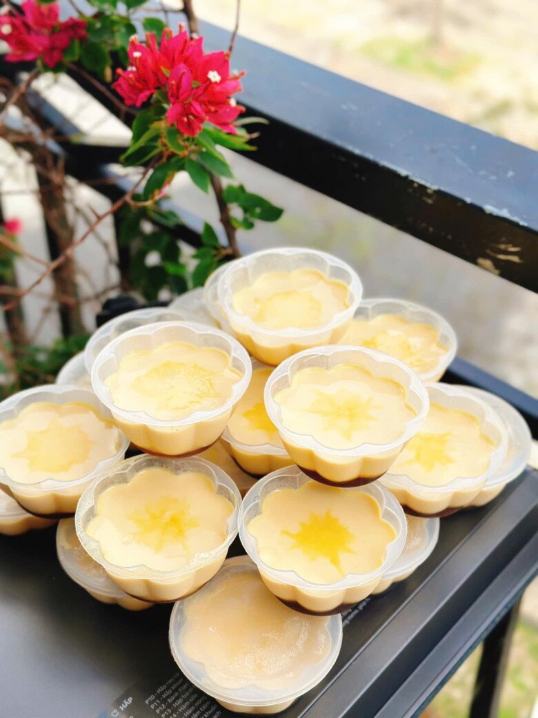 Nhiều năm làm flan caramel giờ mới biết, cần phải làm điều này bánh mới không bị rỗ, nhiều người làm sai nên không ngon - 1