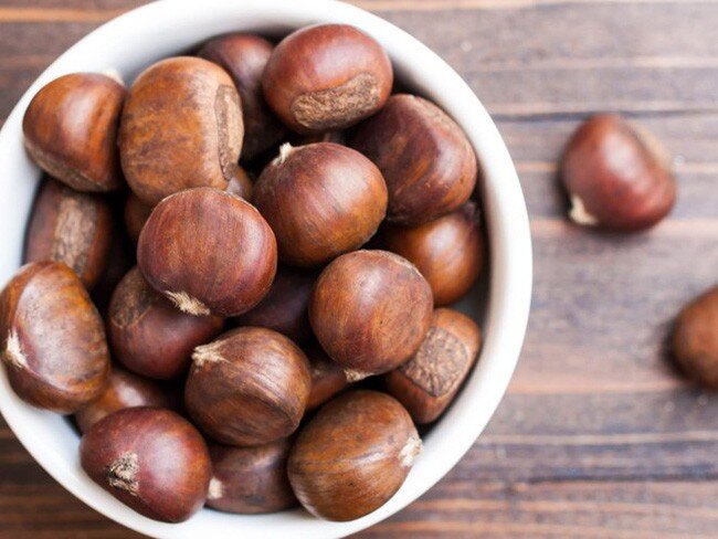Loại hạt được mệnh danh &#34;vua của các loại quả khô&#34; nhưng giá bình dân, mẹ bầu không ăn quá phí - 1
