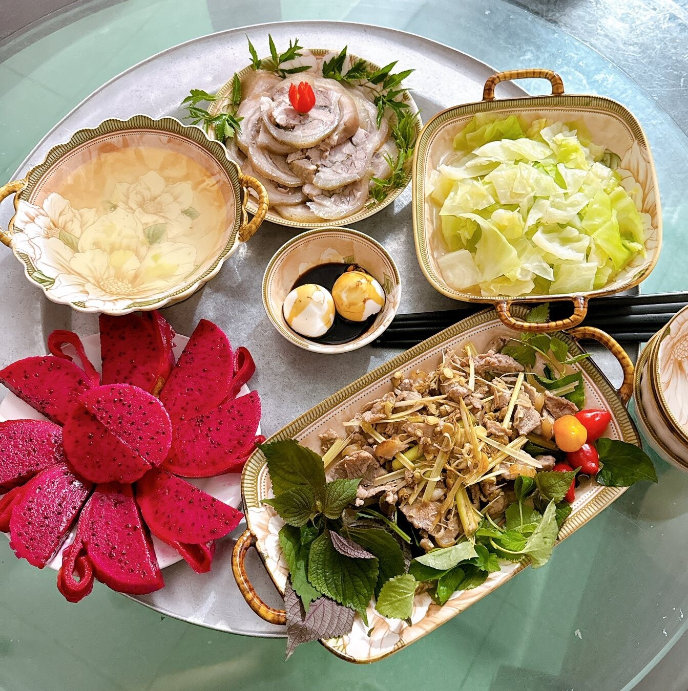 Từ luộc trứng cũng phải gọi điện cầu cứu bạn, 9X giờ đã lên tay, khoe loạt cơm hè ngon mát &#34;khéo hết phần thiên hạ&#34; - 6