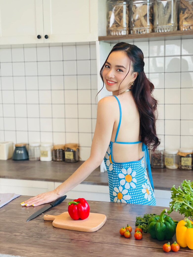 Chồng đạo diễn trăm tỷ của Đinh Ngọc Diệp không chỉ giàu, giỏi mà còn đảm nấu ăn thế này! - 11