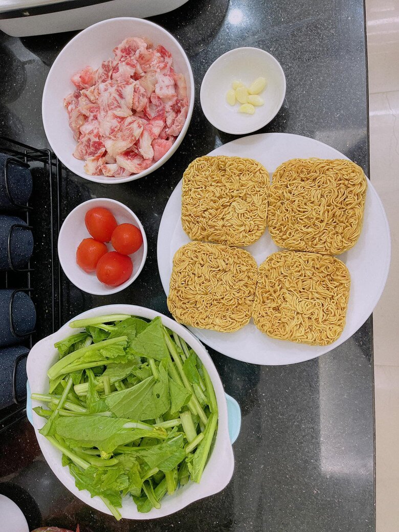 Lý do MC &#34;Chúng tôi là chiến sĩ&#34; hiếm khi thể hiện tài nấu nướng, bữa cơm nhà hao cơm làm nhiều người xuýt xoa - 5