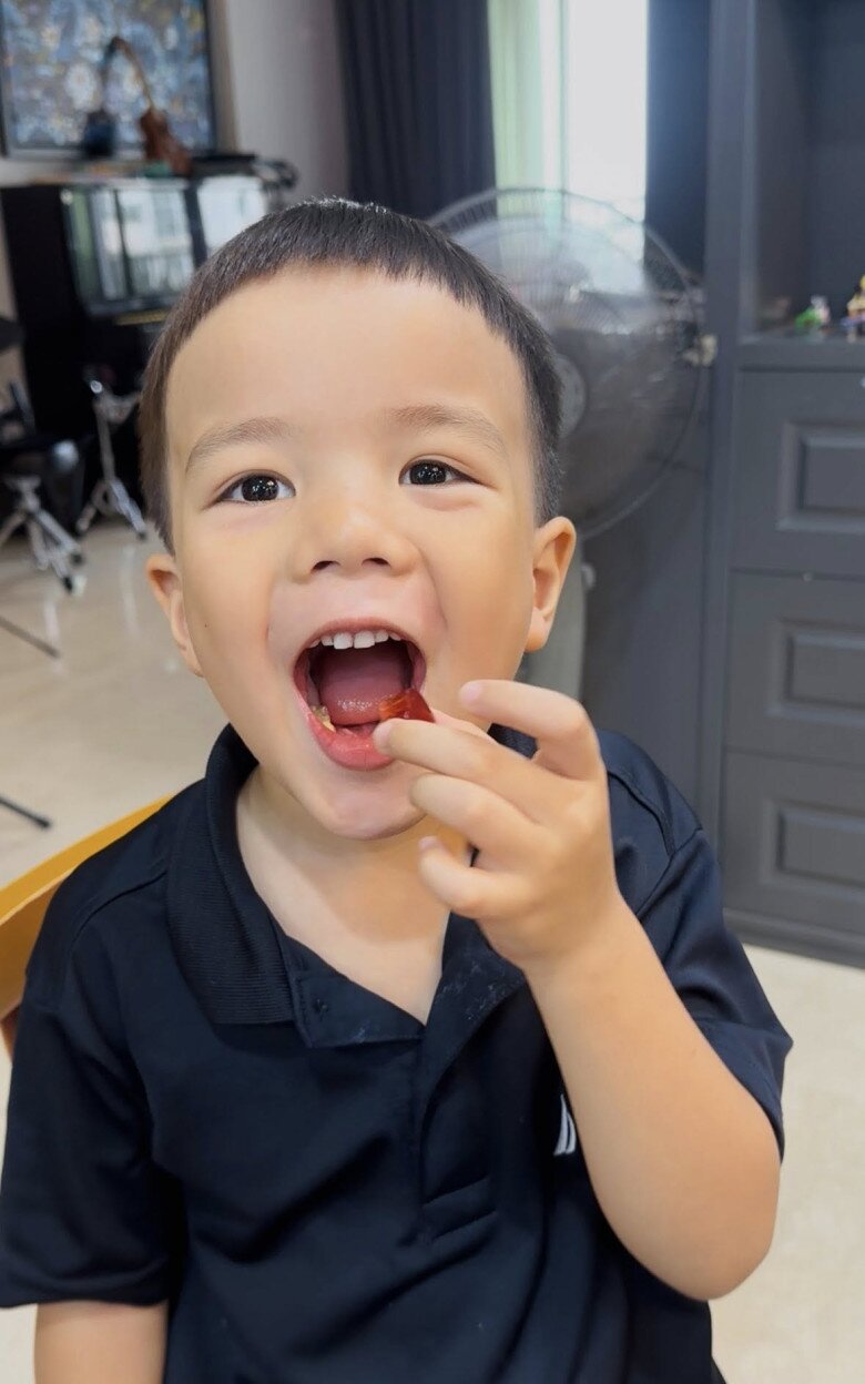 MC đông con nhất nhì VTV bày trò cho các con làm kẹo chip chip, thành công hơn mong đợi - 8