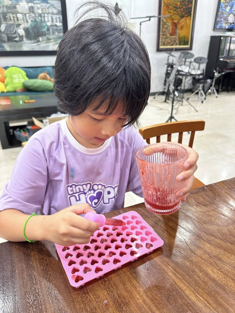 MC đông con nhất nhì VTV bày trò cho các con làm kẹo chip chip, thành công hơn mong đợi - 5