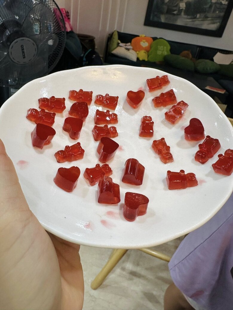 MC đông con nhất nhì VTV bày trò cho các con làm kẹo chip chip, thành công hơn mong đợi - 9