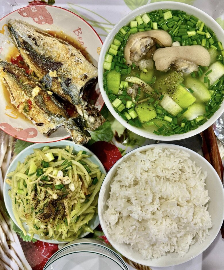 NSND Việt Anh khoe bữa cơm đạm bạc nhưng mọi người đều nhận xét: &#34;Nhiều đạm tốn bạc&#34; - 4