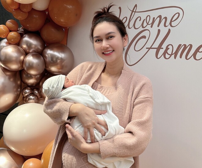 Lần đầu diện đồ ngắn cũn cỡn, bó sát sau 5 tháng sinh con, diễn viên Hương Giang để lộ vóc dáng thật - 1