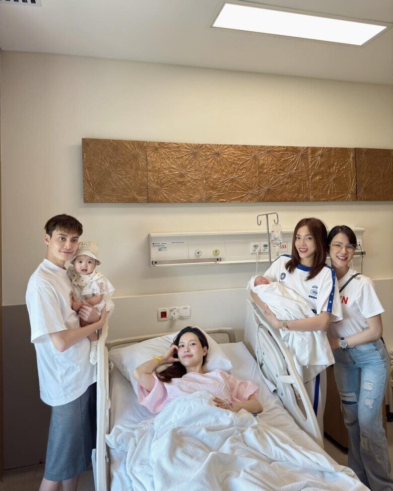 Bạn thân Ninh Dương Lan Ngọc đòi bầu lần 3 với chồng kém 9 tuổi, sang tận Bắc Cực săn em bé khiến &#34;hồng hài nhi&#34; sợ hãi đòi triệt sản - 11