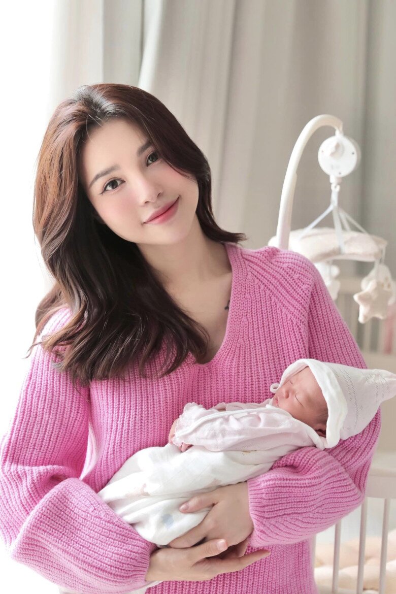 Bạn thân Ninh Dương Lan Ngọc đòi bầu lần 3 với chồng kém 9 tuổi, sang tận Bắc Cực săn em bé khiến &#34;hồng hài nhi&#34; sợ hãi đòi triệt sản - 8