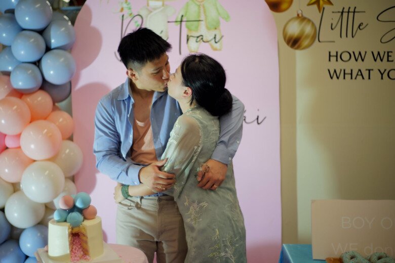 Em chồng hot girl của ca nương Kiều Anh ôm bụng bầu “bắn ảnh” cực chuyên nghiệp, tăng cân nhiều nhưng vẫn xinh - 7