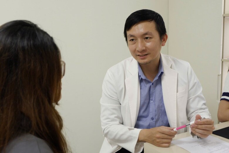 Mang thai chân nổi gân xanh như mạng nhện có đáng lo? Chuyên gia chỉ một nguy cơ cả mẹ và con đều nguy hiểm - 1