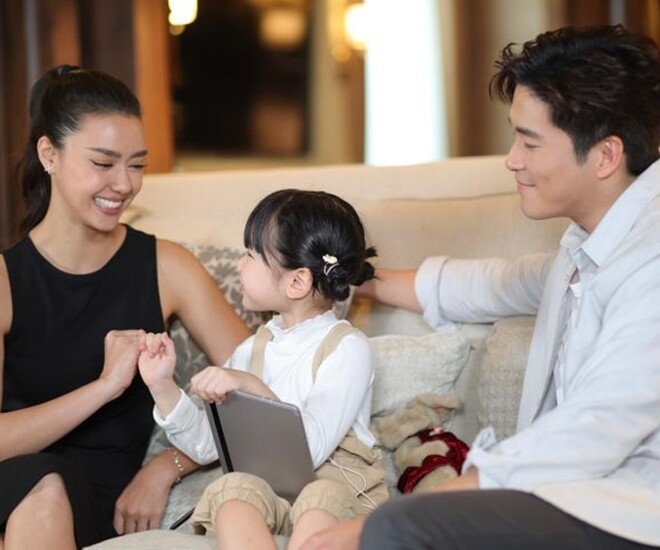 Con gái tròn 16 tuổi tôi mới dám đến gặp, con tiết lộ một bí mật mà tôi sững sờ - 1