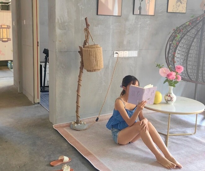 Ngày càng nhiều người sống trong nhà thô, đây là cách ở nhà thô đầy đủ tiện nghi, chi phí chưa tới 100 triệu đồng - 1