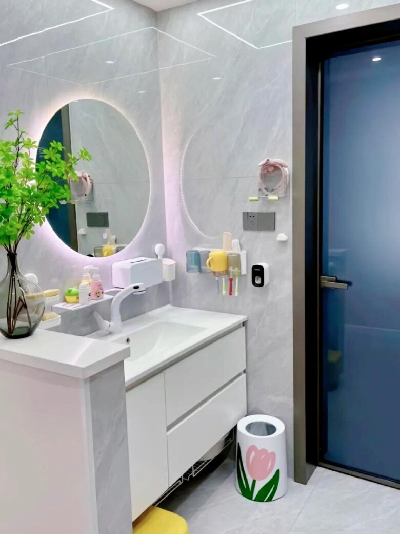 Tại sao ngày càng nhiều người không lắp bồn rửa mặt trong nhà tắm? 3 thiết kế này tiện lợi hơn nhiều - 4