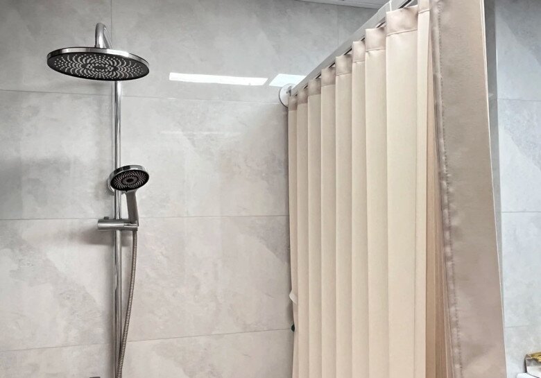 Tại sao ngày càng nhiều người loại bỏ vách kính nhà tắm? 3 thiết kế này được ưa chuộng hơn - 5