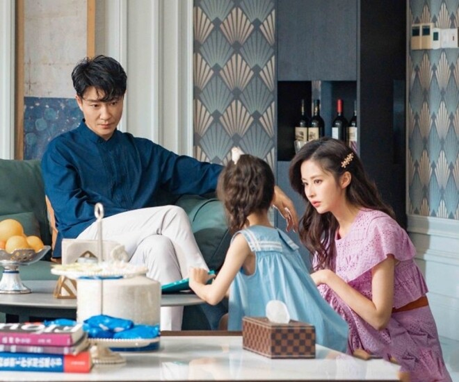 Tan làm về nhà sớm rồi nghe thấy tiếng động lạ trong phòng ngủ, tôi sững sờ khi mở cửa ra - 1