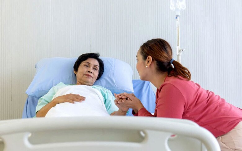 Tưởng được con rể quý vì ngày nào cũng vào viện chăm mẹ vợ, con gái buông một câu khiến tôi giật mình - 2