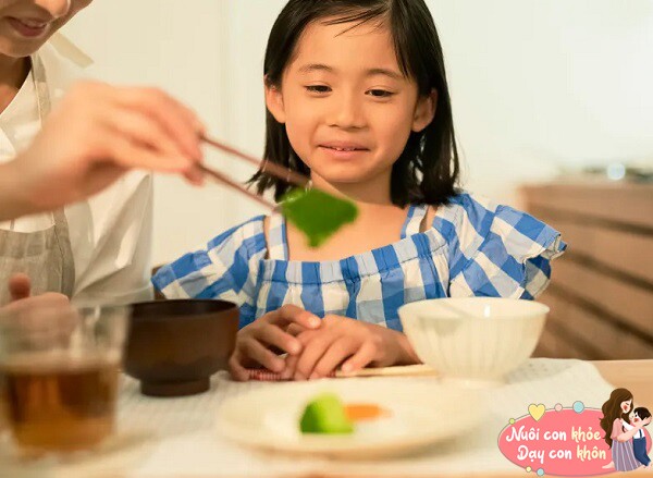 Trẻ sơ sinh không thể nói “bụng con khó chịu” nhưng mẹ có thể nhìn thấy qua 8 dấu hiệu trên cơ thể - 14