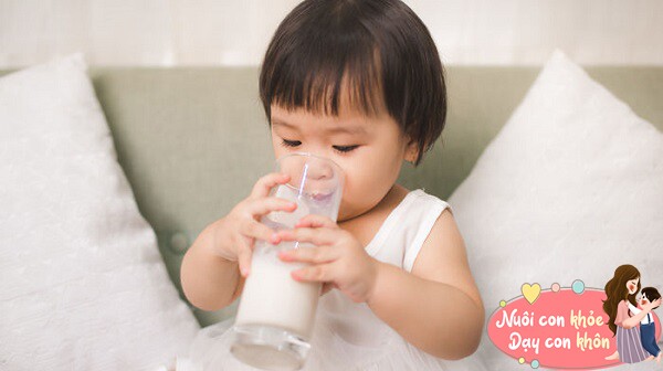 Đầy bụng sau khi uống sữa? Đôi khi lỗi không phải ở hệ tiêu hóa của con - 3