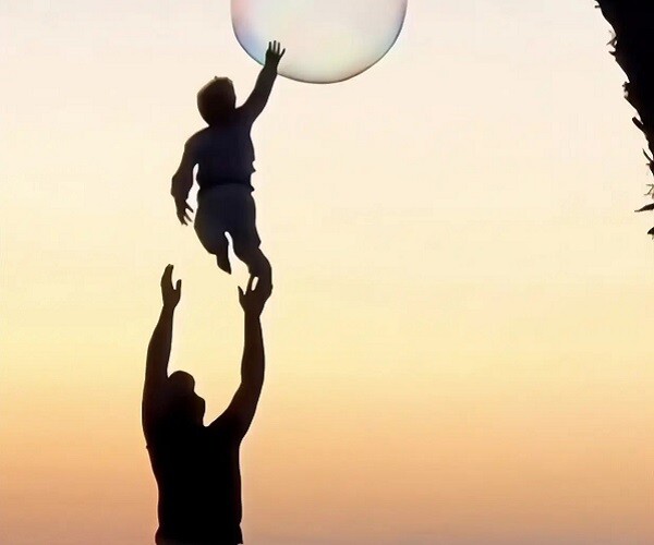Gia đình bình thường không tiền bạc có thể làm gì giúp con thành công? Đây là 3 điều bố mẹ cần &#34;khắc cốt ghi tâm&#34; - 1
