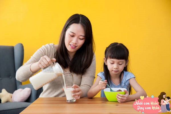 Hotmom là chuyên gia dinh dưỡng mách chiêu chọn sữa: Nhìn bảng thành phần có những chất này là sữa tăng đề kháng cực tốt - 3