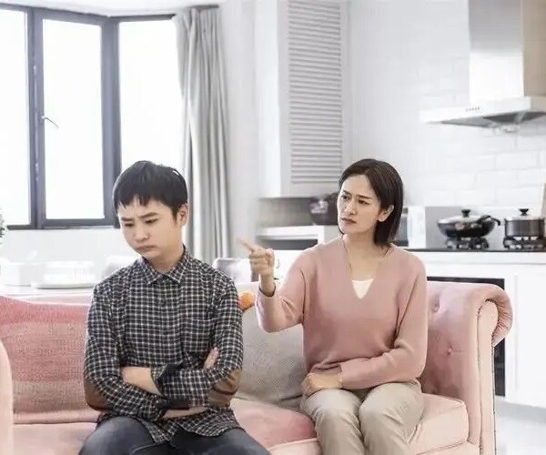Bố mẹ giàu và EQ cao có 3 &#39;&#39;vũ khí&#39;&#39; dạy con ngoan, trẻ nào cũng giỏi giang - 1
