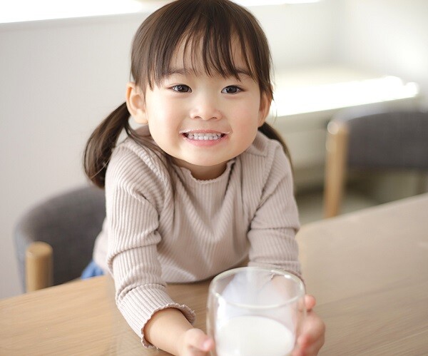 Số ca Covid tăng nhưng con vẫn muốn chạy chơi mùa hè, cách mẹ nên chuẩn bị để con khỏe từ bên trong - 1