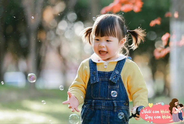 3 đặc điểm nhận biết em bé thông minh mà người lớn dễ nhầm lẫn - 8