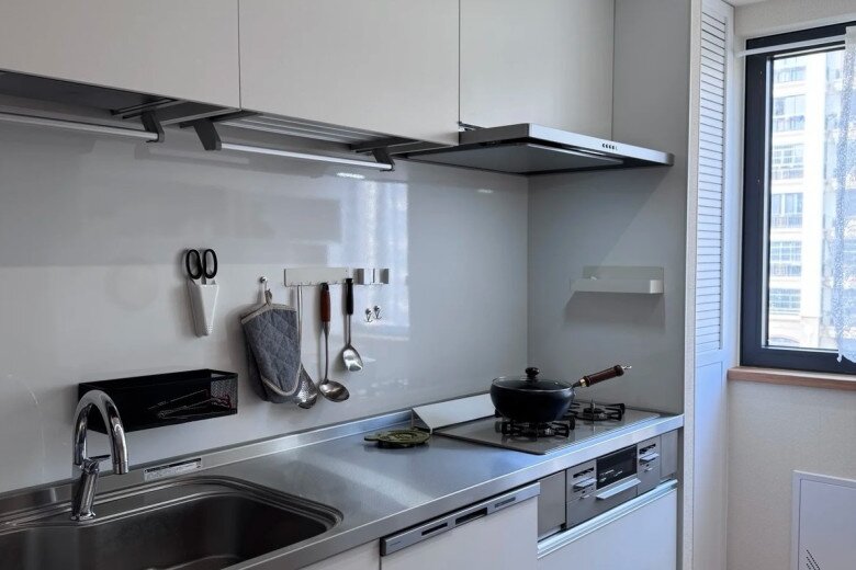 Tại sao ngày càng nhiều người trang trí nhà bếp mà không ốp gạch men cho tường? Kiểu thay thế này hiện đại hơn - 2