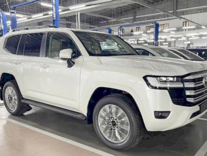 Giao thông - Toyota triệu hồi dòng xe Land Cruiser mới vì lỗi phần mềm hộp số