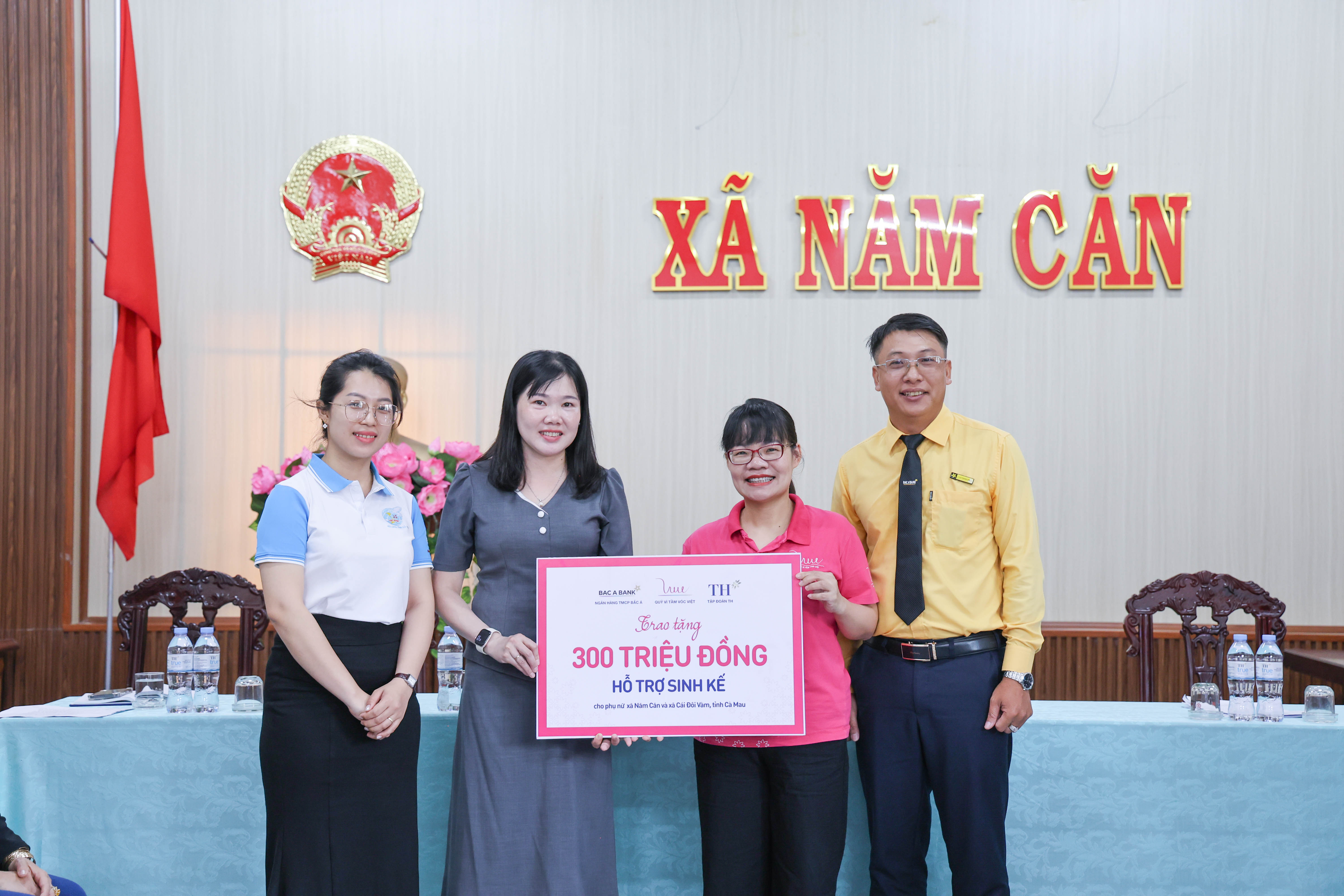 Trao vốn sinh kế cho phụ nữ Cà Mau: Lan tỏa giá trị bền vững từ Chiến dịch Tô Cam 2025 - 1