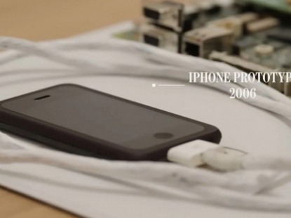 Công nghệ - Bạn có biết iPhone từng lớn như tấm thớt trước khi vừa túi quần?