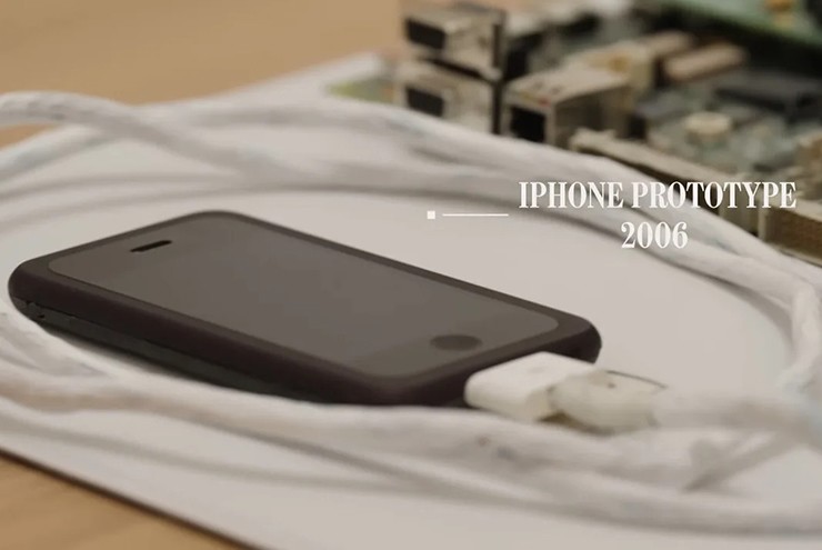 Bạn có biết iPhone từng lớn như tấm thớt trước khi vừa túi quần? - 1