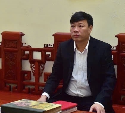 Phùng Văn Khai với thơ tự vấn nghiệt ngã xối xả - 2