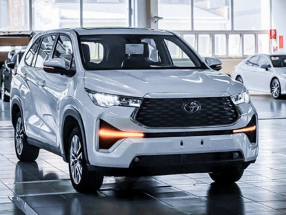 Giao thông - Nhà đông người có nên chọn mẫu xe Toyota Innova Cross HEV