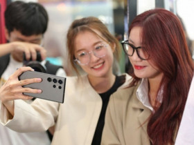 Khi bữa ăn không còn chỗ cho smartphone