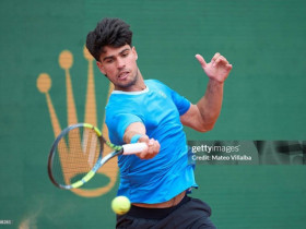 Video tennis Alcaraz - Baez: Chiến thắng ấn tượng, 