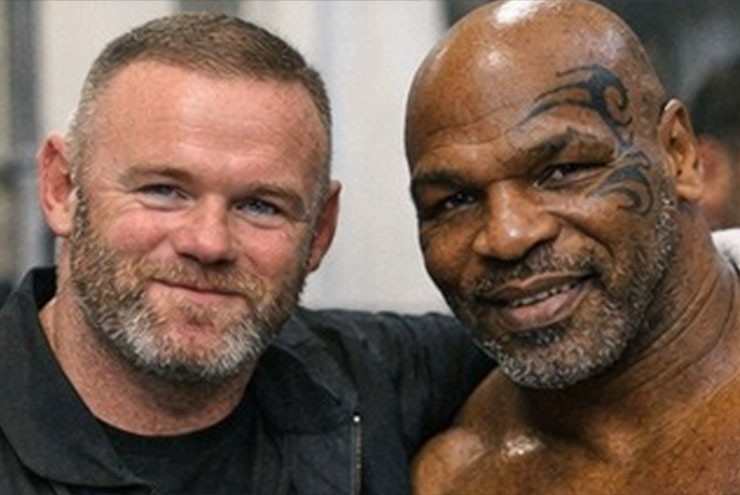 Rooney từng gặp Mike Tyson, không chịu nổi cú đấm của huyền thoại boxing - 1