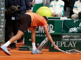 Nóng nhất thể thao tối 8/4: Medvedev 