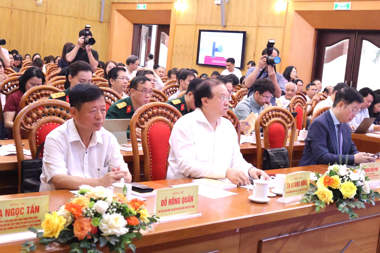 Quán triệt và triển khai Nghị quyết Đại hội XIV của Đảng cho các cơ quan báo chí, xuất bản và đại biểu văn nghệ sĩ, trí thức - 2