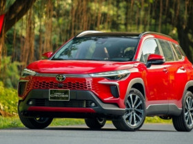 Toyota Corolla Cross 1.8V máy xăng khác gì bản hybrid khi chênh tới 85 triệu đồng?