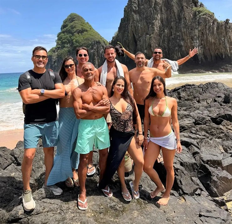 "Quỷ lùn" Romario bị bồ kém 35 tuổi "đá" vì cặp kè bạn thân của người tình - 1