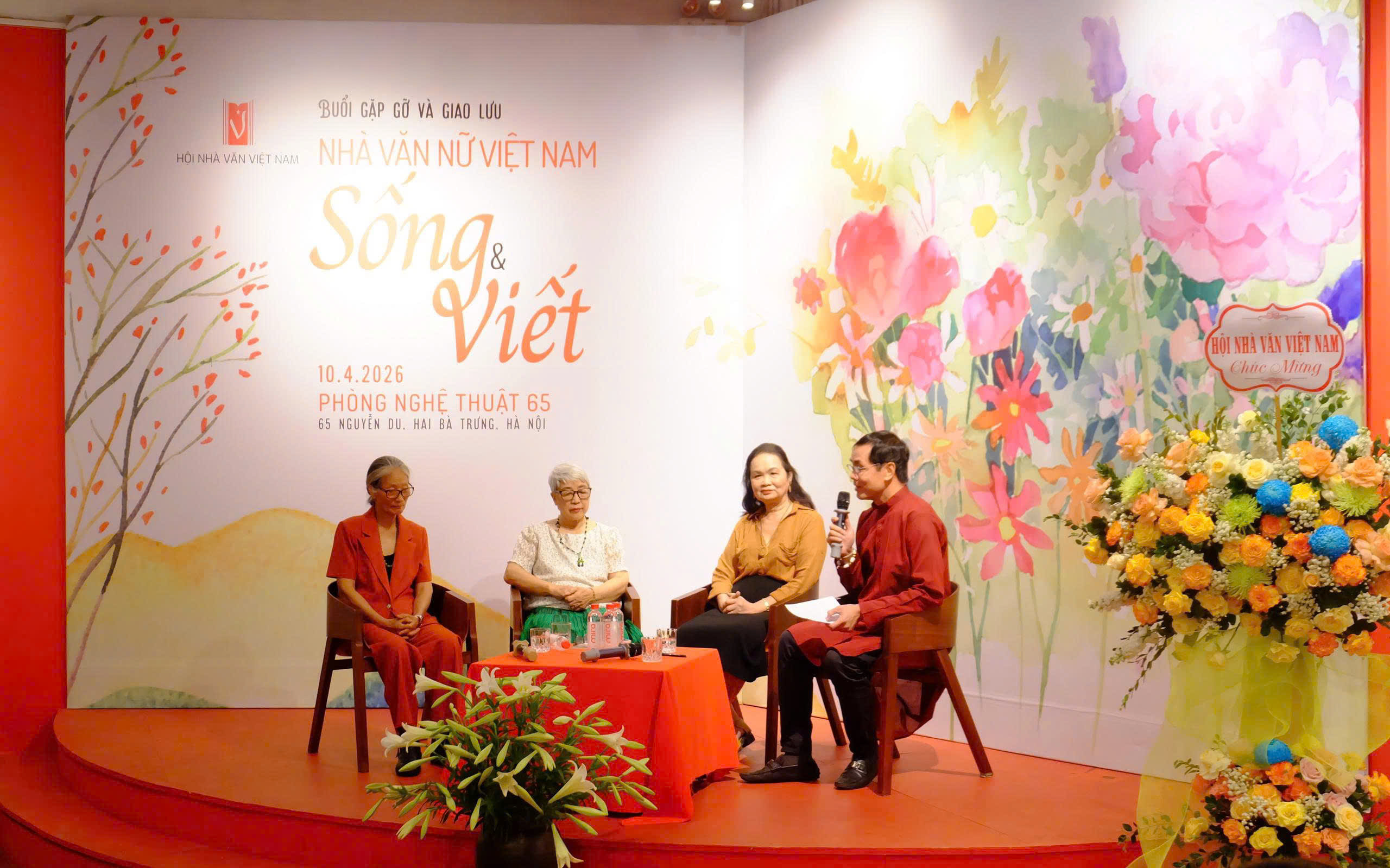 Nhà văn nữ Việt Nam và hành trình lan tỏa những giá trị đẹp từ văn học đến cuộc sống - 5