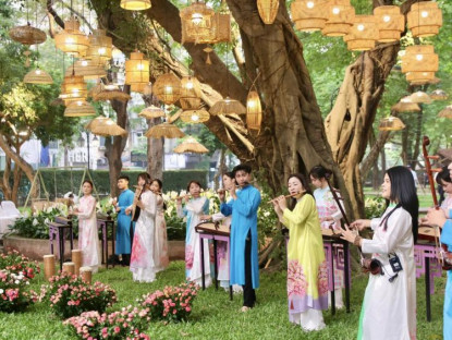 Tin Tức - Đánh thức di sản qua chương trình “Vườn Ánh Sáng”