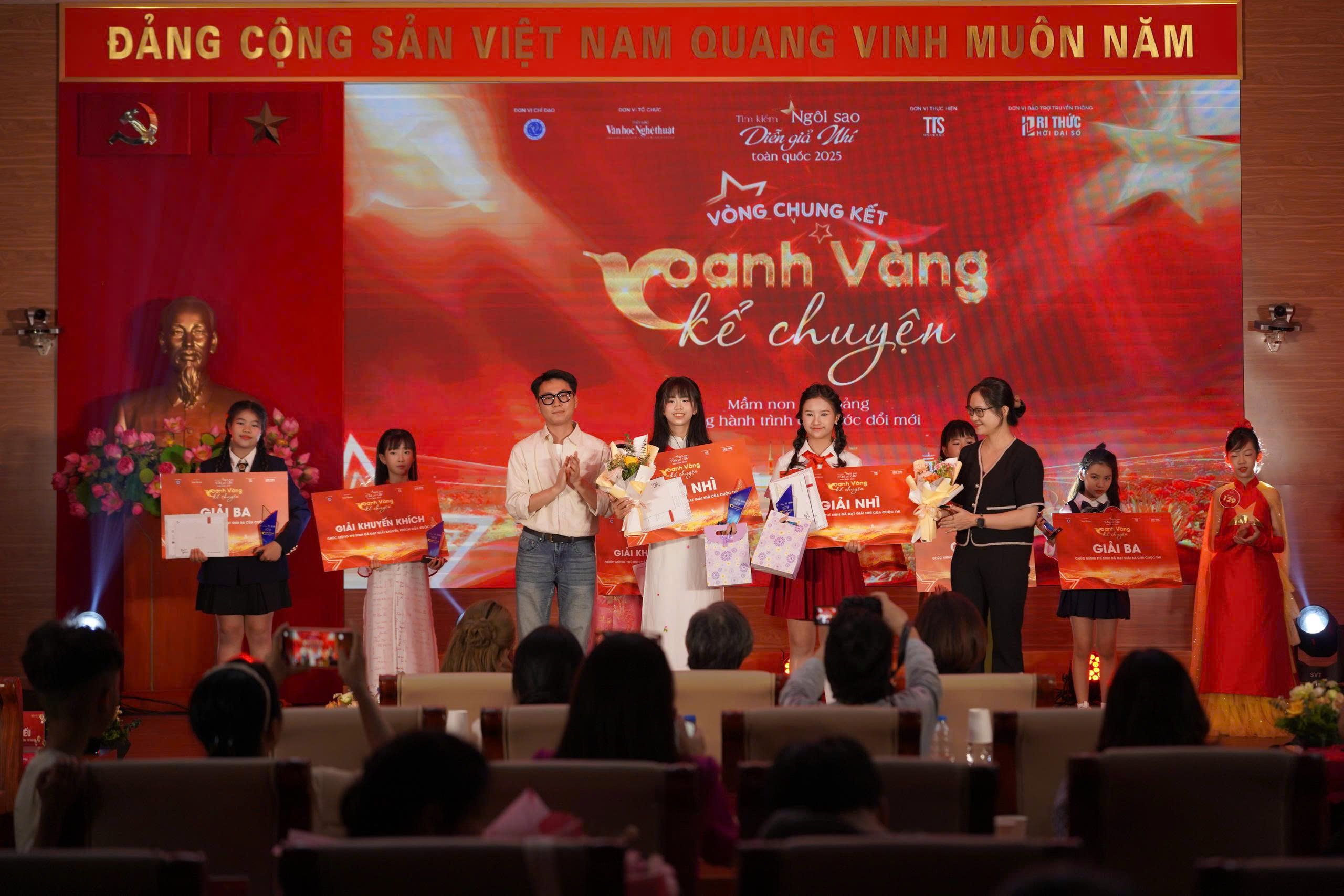 Chắp cánh cho những tài năng diễn giả nhí qua cuộc thi “Oanh Vàng Kể Chuyện” năm 2025 - 4