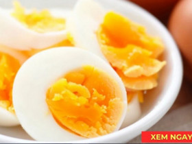 Bị đau xương khớp nên ăn lòng đỏ hay lòng trắng trứng gà? Nhiều người chọn sai bấy lâu nay!