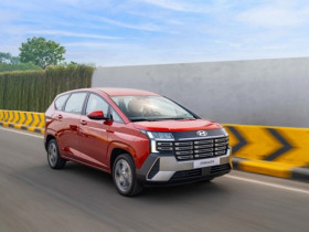 Stargazer “kèo dưới” nhưng nhiều công nghệ, Xpander có còn dễ thắng?