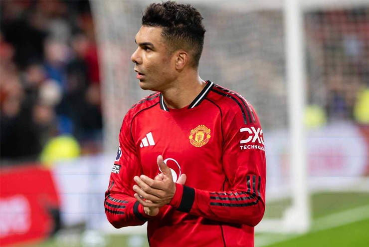 Casemiro rời MU vẫn sướng: Sang Mỹ làm đồng đội Messi, lương tăng gấp đôi - 1